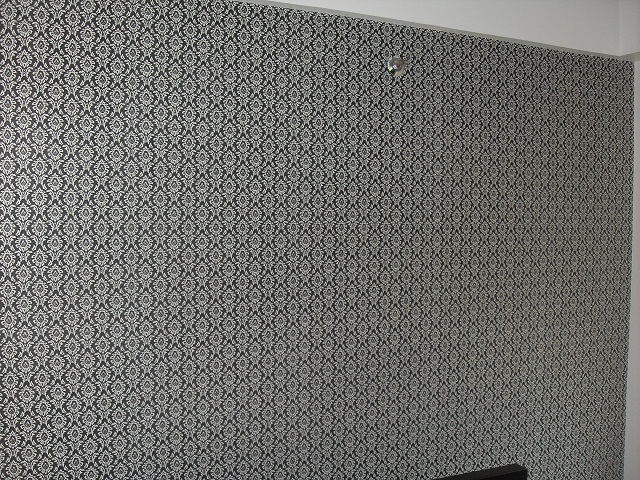 wallpaper blinds on Blinds Wallpaper2 Faux Wood Blinds And Wallpaper A Perfect Combination