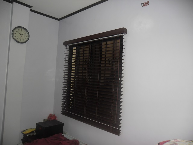Faux Wood Blinds for Commercial & Residential Areas