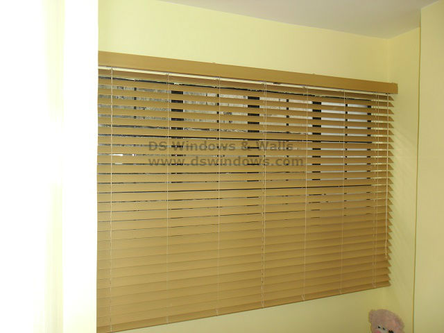 Faux Wood Blinds as an Alternative to Wood Blinds