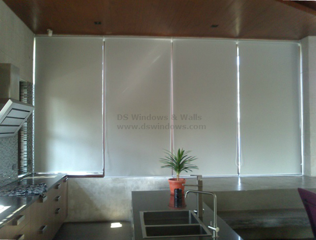 Affordable and Easy to Operate Roller Shades