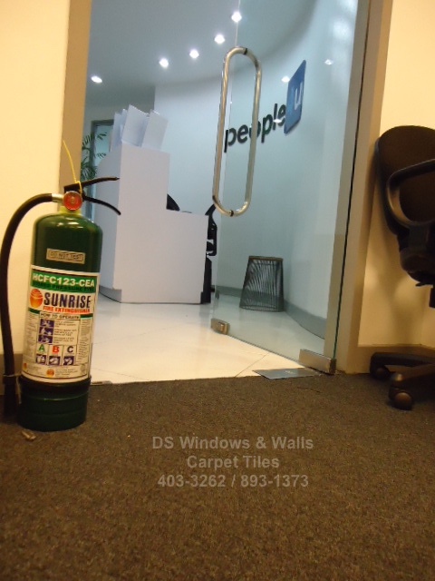 Carpet Tiles Dismantling for Big Offices